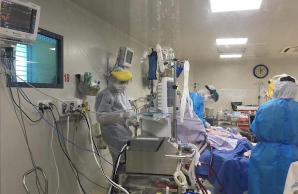 TP Hồ Chí Minh: Xin hỗ trợ khẩn 3.000 bác sĩ, điều dưỡng để chống dịch Covid-19 - Ảnh 1