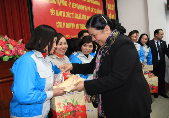 Phó Chủ tịch Thường trực Quốc hội chúc Tết công nhân lao động ở Hà Nội - Ảnh 3