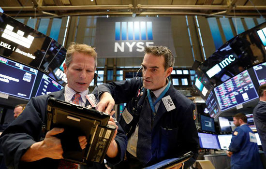 Thị trường chứng khoán Mỹ: Dow Jones và S&P 500 khởi sắc nhờ lãi suất trái phiếu giảm - Ảnh 1