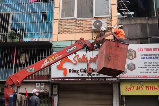 Quận Đống Đa tăng cường đảm bảo trật tự an toàn giao thông - Ảnh 4