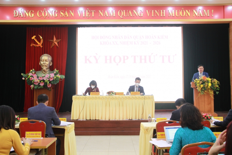 HĐND quận Hoàn Kiếm khóa XX họp kỳ thứ 4 xem xét nhiều nội dung quan trọng - Ảnh 2