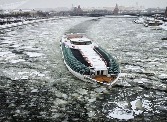 Cận cảnh thủ đô Moscow biến thành Vương quốc Băng trong đợt giá rét kỷ lục - Ảnh 6