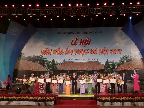 Lễ hội văn hóa ẩm thực Hà Nội 2018 thu hút gần 7 vạn lượt khách - Ảnh 1