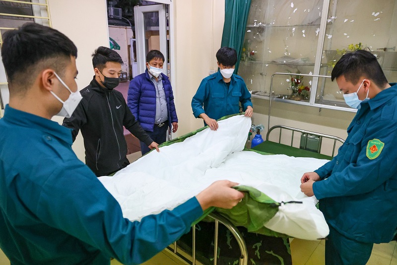 Quận Hoàn Kiếm: Trạm y tế lưu động thu dung, điều trị người bệnh Covid-19 sẵn sàng đón bệnh nhân từ tối 13/12 - Ảnh 5