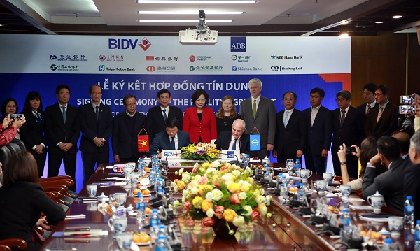 ADB cung cấp 300 triệu USD vốn vay cho BIDV hỗ trợ doanh nghiệp nhỏ và vừa - Ảnh 1
