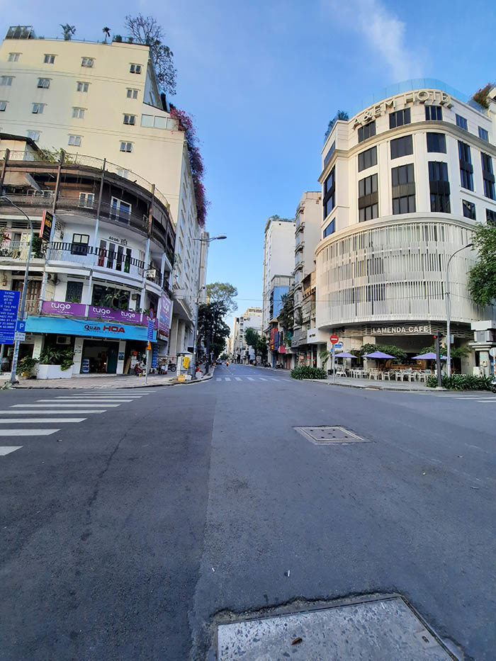 Thị trường bất động sản TP Hồ Chí Minh: Đua nhau giảm giá tìm khách mua - Ảnh 1