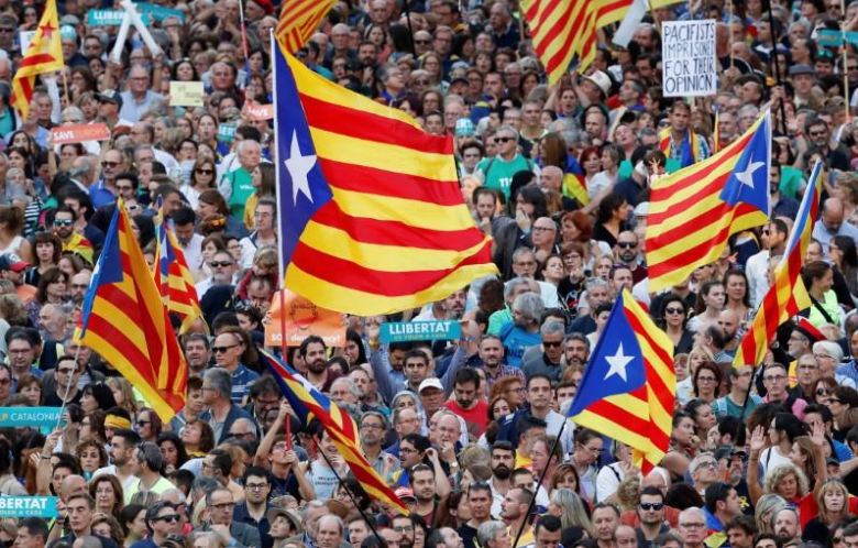 Lãnh đạo Catalonia không chấp nhận quyết định của Thủ tướng Tây Ban Nha - Ảnh 1