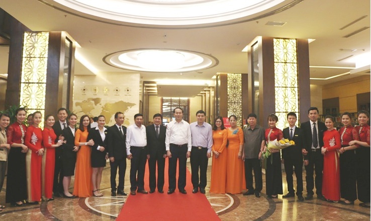 Tổng bí thư "đề thơ" tặng khách sạn Mường Thanh Grand Phương Đông - Ảnh 5