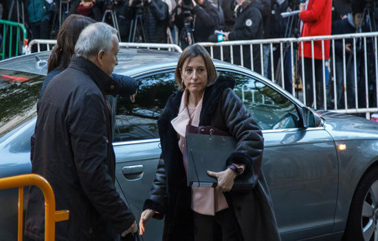 Cựu Chủ tịch Nghị viện Catalonia bị tuyên án tù treo, nộp phạt 150.000 euro - Ảnh 1