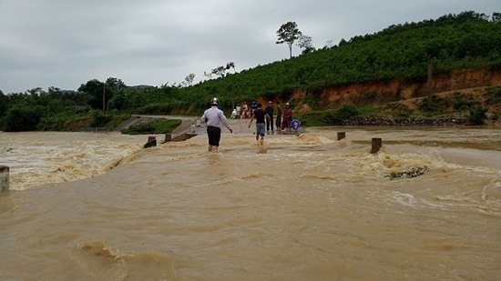 Cập nhật thiệt hại do mưa lũ tại các địa phương: Ít nhất 9 người tử vong - Ảnh 2