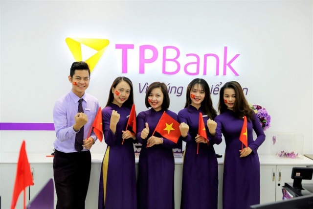 TPBank tặng 1 tỷ đồng cho đội tuyển Việt Nam, thêm 1 tỷ nếu vô địch AFF Cup - Ảnh 1