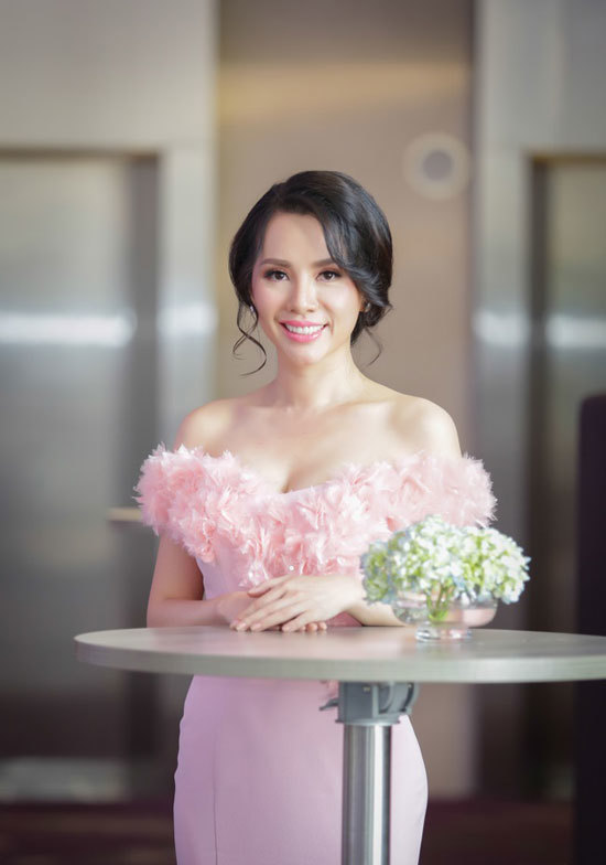 “Angelia Jolie Việt Nam” thử sức thi Hoa Hậu - Ảnh 7