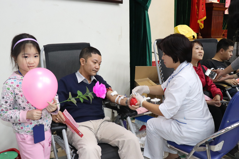 Hiến máu cứu người để mang sức khỏe cho hàng ngàn người bệnh - Ảnh 18