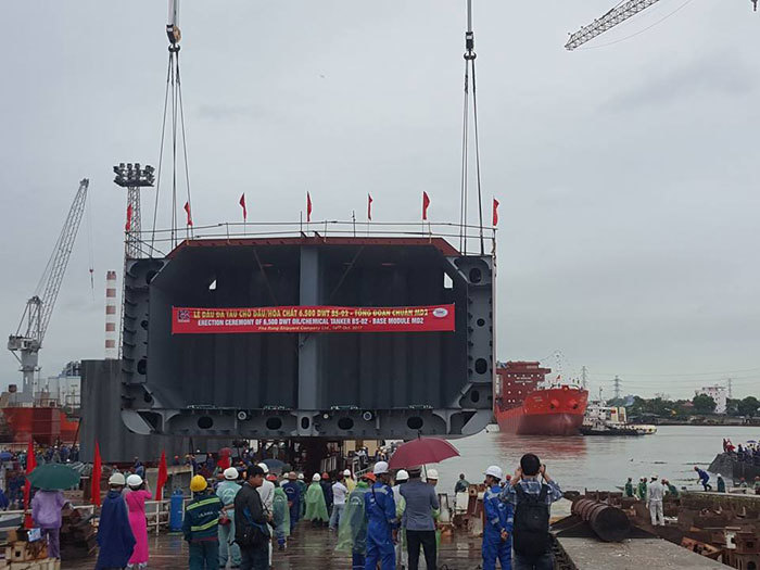 Công ty đóng tàu Phà Rừng, Hải Phòng: Hạ thủy và đấu đà tàu chở dầu/hóa chất trọng tải 6.500 tấn - Ảnh 1