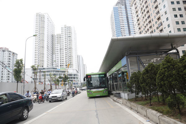 Giám đốc trung tâm quản lý & điều hành giao thông đô thị Nguyễn Hoàng Hải: Không chia sẻ làn đường trong giờ xe buýt BRT vận hành - Ảnh 2