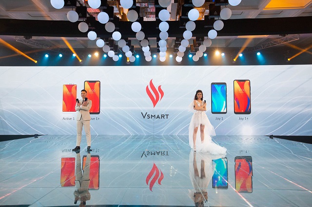 Vingroup công bố 4 mẫu điện thoại Vsmart đầu tiên - Ảnh 2