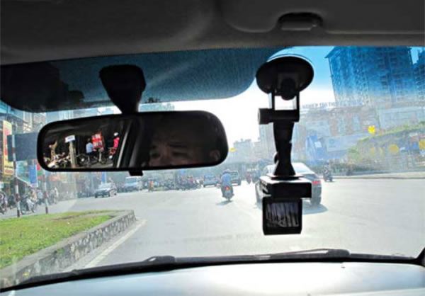 Phó Thủ tướng yêu cầu xử lý nghiêm xe vận tải không lắp camera giám sát hành trình - Ảnh 1