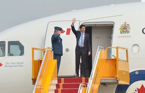 Thủ tướng Canada tới Hà Nội, bắt đầu chuyến thăm chính thức Việt Nam - Ảnh 3