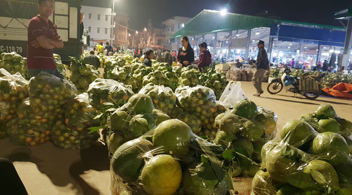 Chợ đầu mối hoa quả cầu Bính, TP Hải Phòng: Có hay không việc làm luật thu tiền? - Ảnh 1