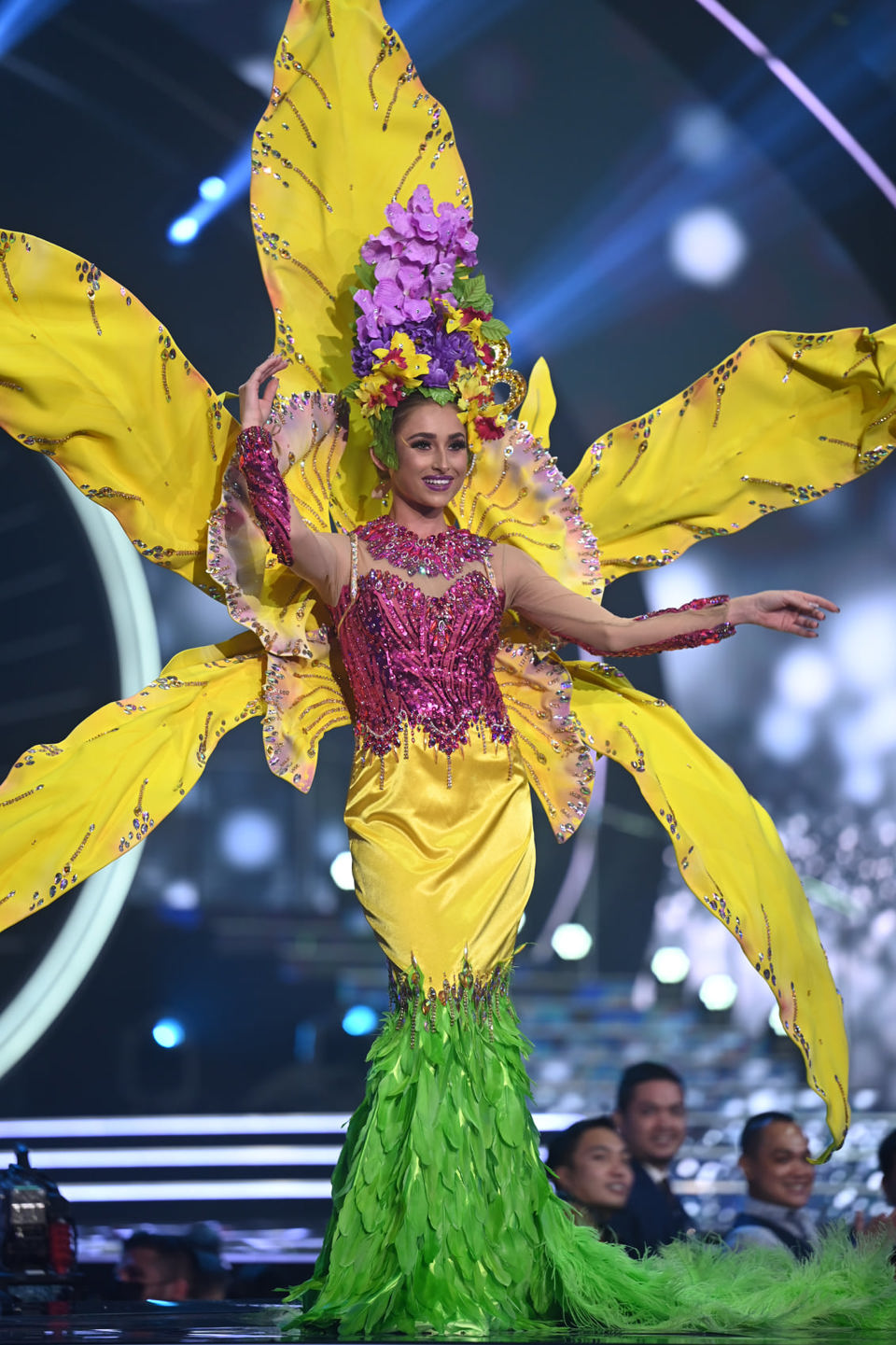 Ngắm trang phục dân tộc cầu kỳ nhất tại Hoa hậu Hoàn vũ 2021 - Ảnh 43