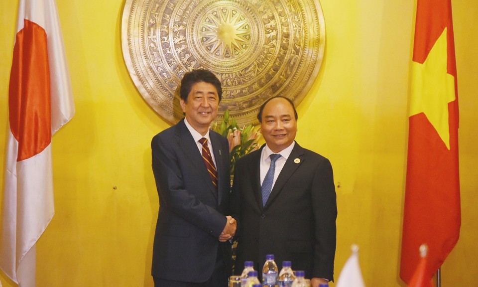 Thủ tướng Nguyễn Xuân Phúc hội đàm với Thủ tướng Nhật Bản - Ảnh 1
