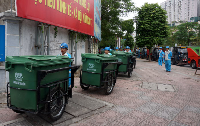 Đống Đa tăng cường đảm bảo vệ sinh môi trường dịp APEC 2017 - Ảnh 3