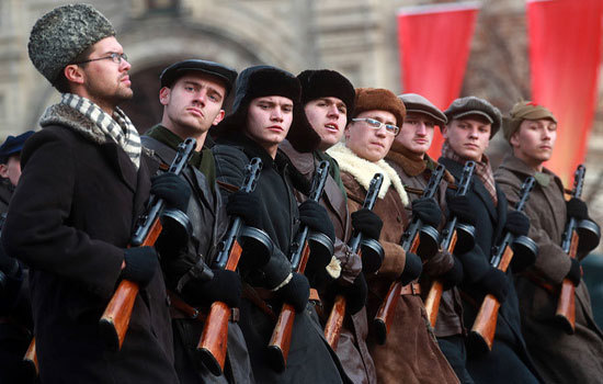 Nga duyệt binh hoành tráng kỷ niệm 100 năm Cách mạng Tháng Mười - Ảnh 3