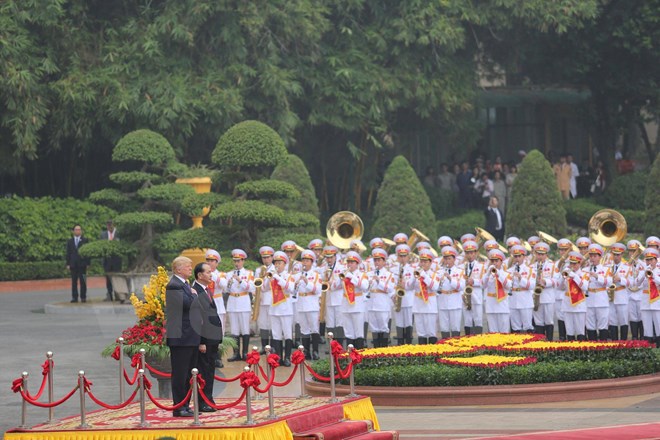 Chủ tịch nước Trần Đại Quang chủ trì lễ đón Tổng thống Donald Trump - Ảnh 5