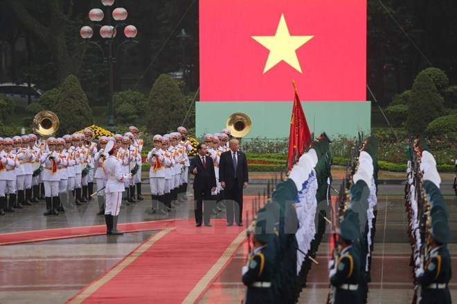 Chủ tịch nước Trần Đại Quang chủ trì lễ đón Tổng thống Donald Trump - Ảnh 8
