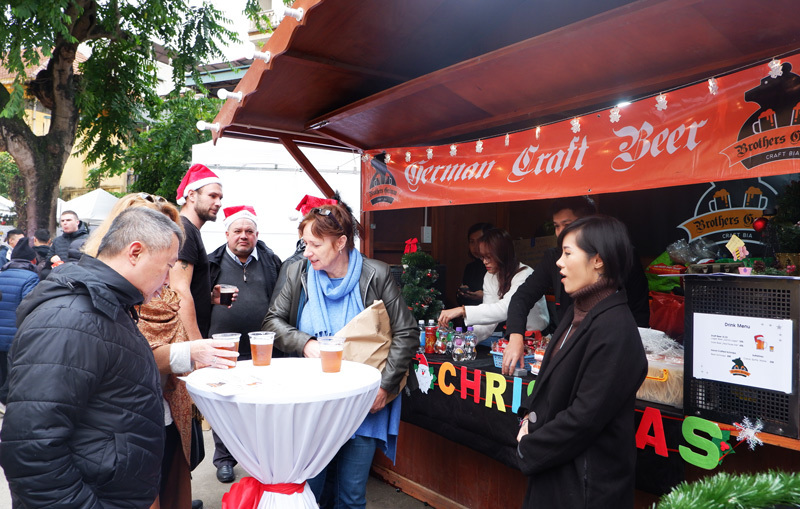 Hội chợ Giáng sinh - nét văn hóa Đức trong lòng Hà Nội - Ảnh 5
