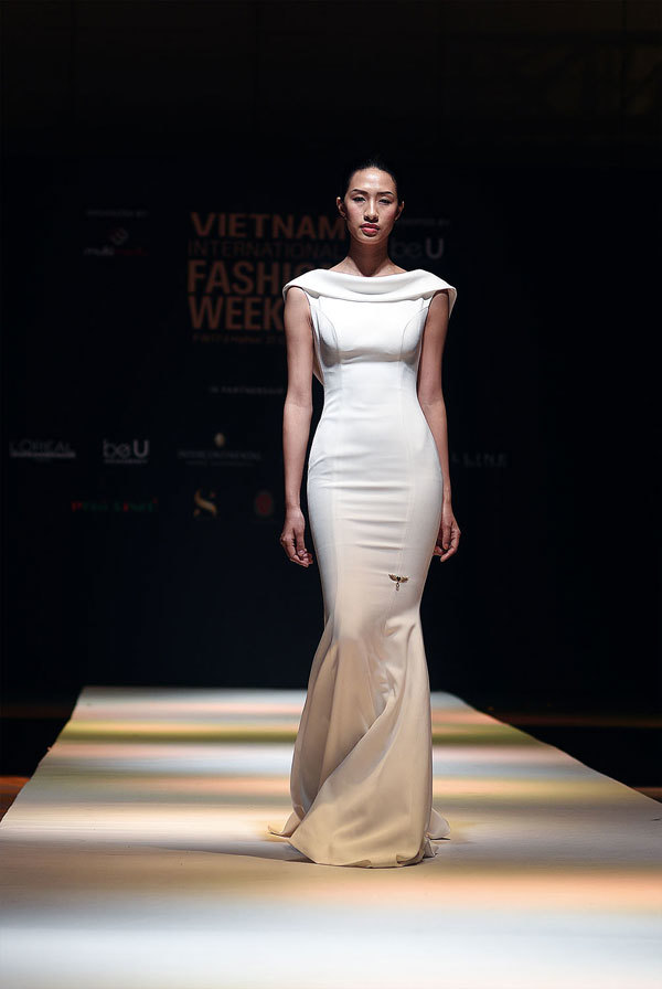 Thiết kế Thu – Đông táo bạo trong tuần lễ thời trang lớn nhất tại Hà Nội - Ảnh 8