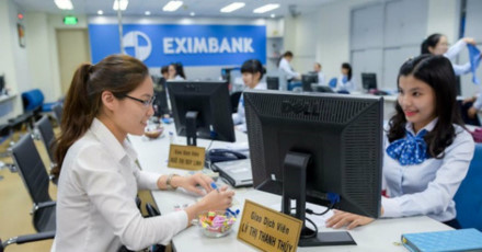 Vụ 245 tỷ đồng bốc hơi: Ngày 1/3, Eximbank sẽ chuyển khoản số tiền tạm ứng 14,8 tỷ cho khách hàng - Ảnh 1