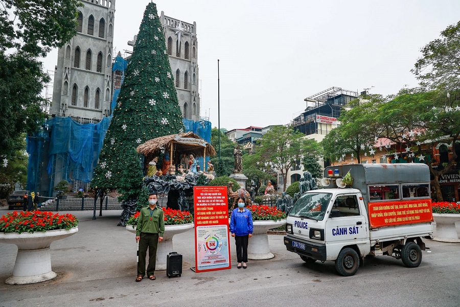 Quận Hoàn Kiếm: Kiểm tra, nhắc nhở hạn chế tập trung đông người tại địa điểm công cộng dịp Giáng sinh, Tết dương lịch - Ảnh 1