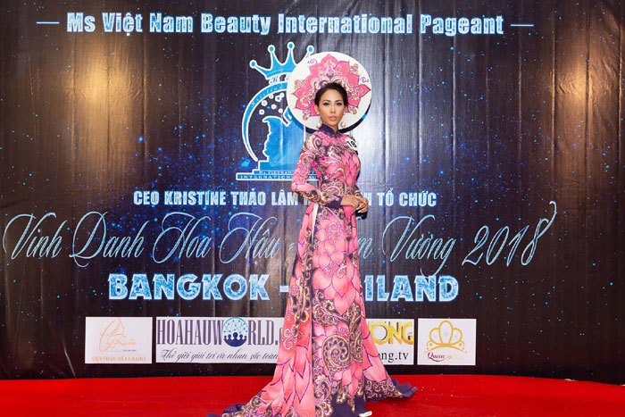 Siêu mẫu Trương Hằng đăng quang Hoa hậu Việt Nam Quốc tế 2018 - Ảnh 3