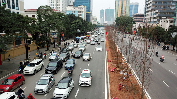 Khó khăn lớn về ùn tắc giao thông ở Hà Nội vẫn còn hiện hữu - Ảnh 1