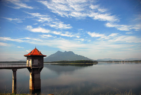 Hà Nội: Mực nước 12 hồ chính vượt mức thiết kế - Ảnh 1