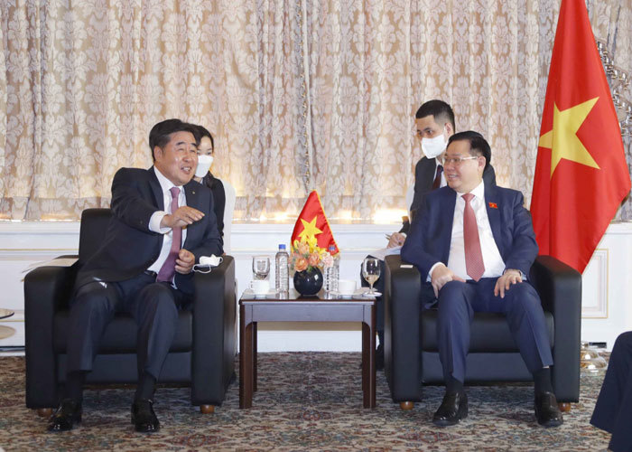 Chủ tịch Quốc hội đề nghị doanh nghiệp Hàn Quốc mở rộng đầu tư tại Việt Nam - Ảnh 2