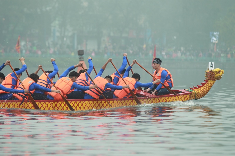 Chủ tịch Nguyễn Đức Chung khai hội bơi chải thuyền rồng Hà Nội - Ảnh 5
