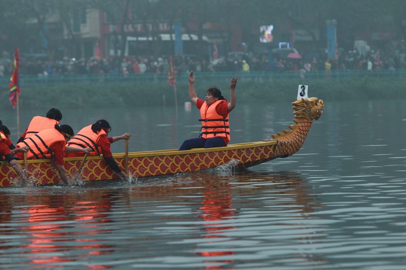 Chủ tịch Nguyễn Đức Chung khai hội bơi chải thuyền rồng Hà Nội - Ảnh 6