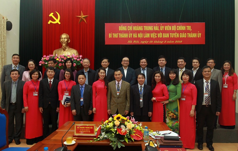 Bí thư Hoàng Trung Hải: “Đưa việc xây dựng người Hà Nội thanh lịch văn minh vào nếp văn hóa của người dân” - Ảnh 3