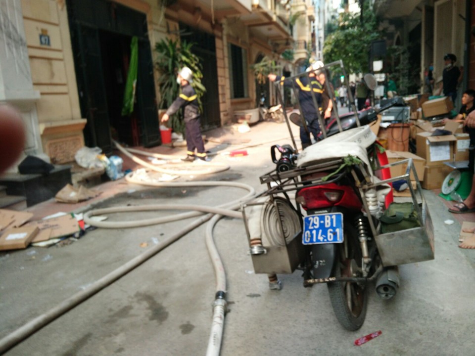 Cháy dữ dội tại ngôi nhà 5 tầng ở Thanh Xuân - Ảnh 5