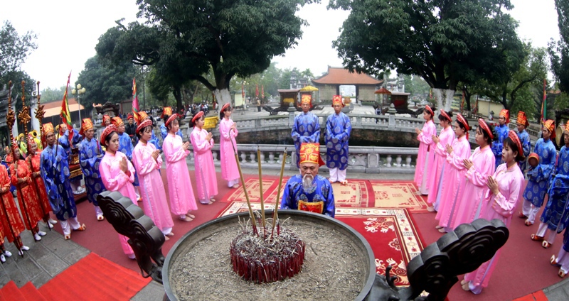 Ngày mai (21/2), Lễ hội đền Hai Bà Trưng nhận danh hiệu Di sản văn hóa phi vật thể quốc gia - Ảnh 1