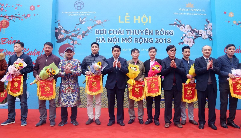 Chủ tịch Nguyễn Đức Chung khai hội bơi chải thuyền rồng Hà Nội - Ảnh 2