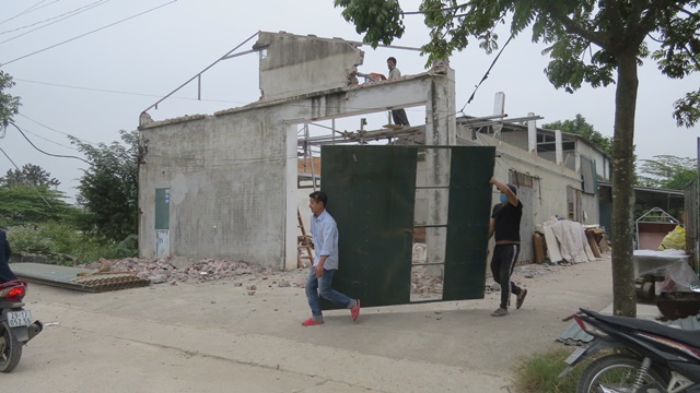 Huyện Phú Xuyên cương quyết xử lý 11 công trình vi phạm tại xã Tân Dân - Ảnh 4