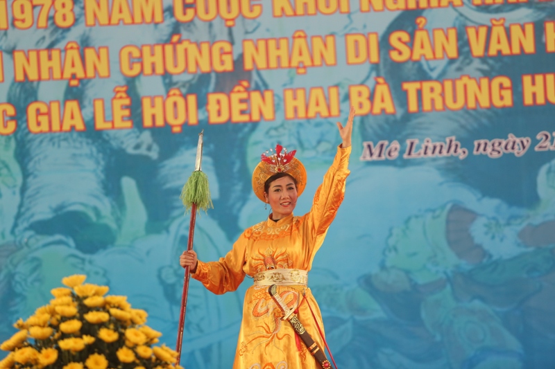 Lễ hội đền Hai Bà Trưng Mê Linh trở thành di sản văn hóa phi vật thể quốc gia - Ảnh 19