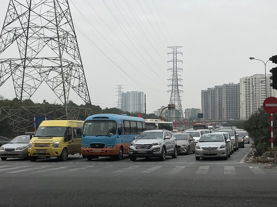Hà Nội: Áp lực giao thông tăng nhẹ ngày mùng 4 Tết Mậu Tuất - Ảnh 1