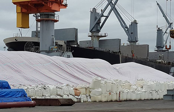 Vụ 40.000 tấn lưu huỳnh tại cảng Hoàng Diệu, Hải Phòng: 10 ngày nữa di dời xong hàng ra khỏi cảng - Ảnh 1