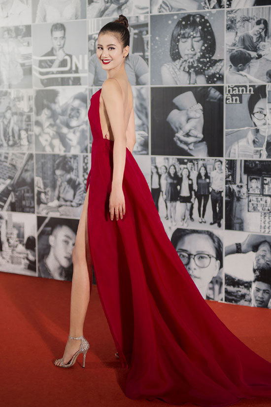 Hoàng Thùy diện váy 100 triệu phát sáng của NTK Trần Hùng - Ảnh 11
