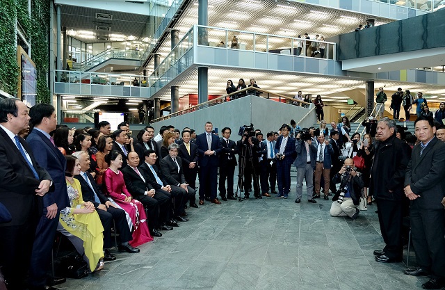 Thủ tướng thăm Đại học AUT và gặp gỡ kiều bào tại New Zealand - Ảnh 1