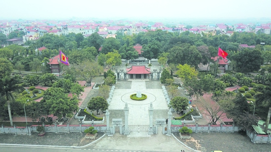 Huyện Mê Linh: Đưa Đền Hai Bà Trưng thành điểm du lịch văn hóa tâm linh - Ảnh 1